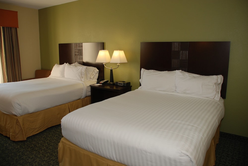 Holiday Inn Express & Suites Covington by IHG - photo 16