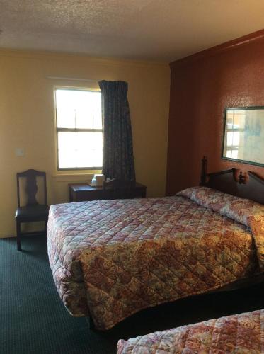 GreenLawn Motel - photo 18