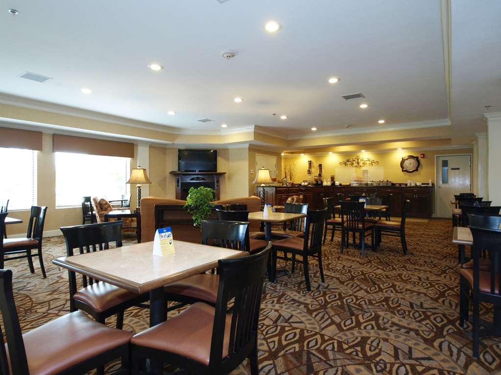 Best Western Plus Valdosta Hotel & Suites - photo 4