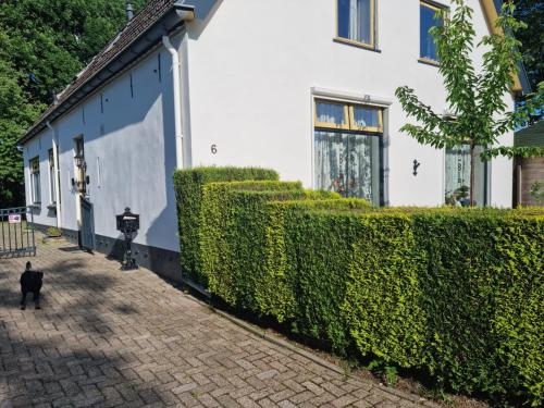 Het Voorhuis - carbon neutral hotel in Deest