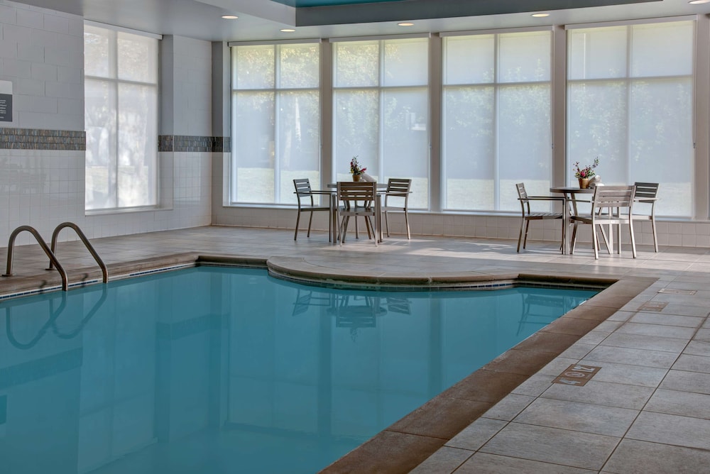 Hilton Garden Inn Kansas City - photo 36