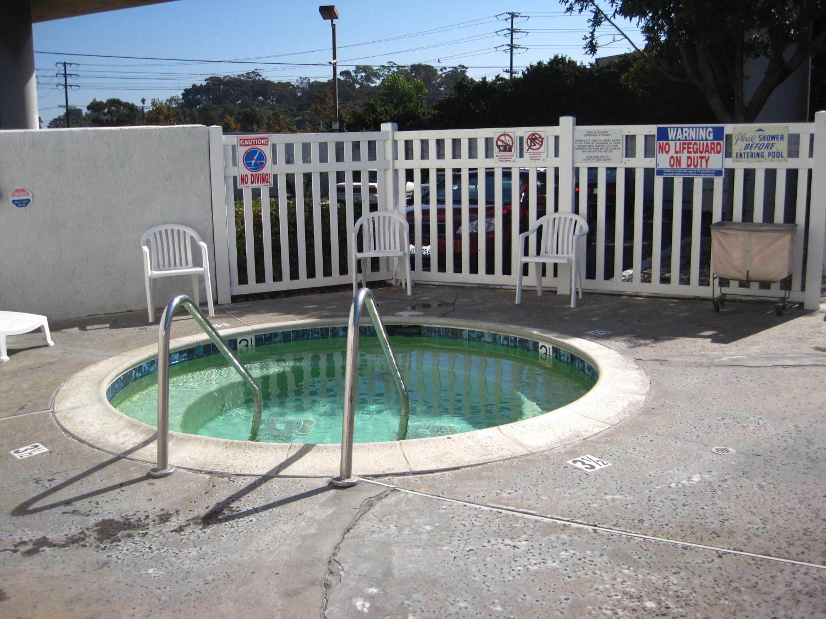 E Z 8 Motel Old Town - photo 18