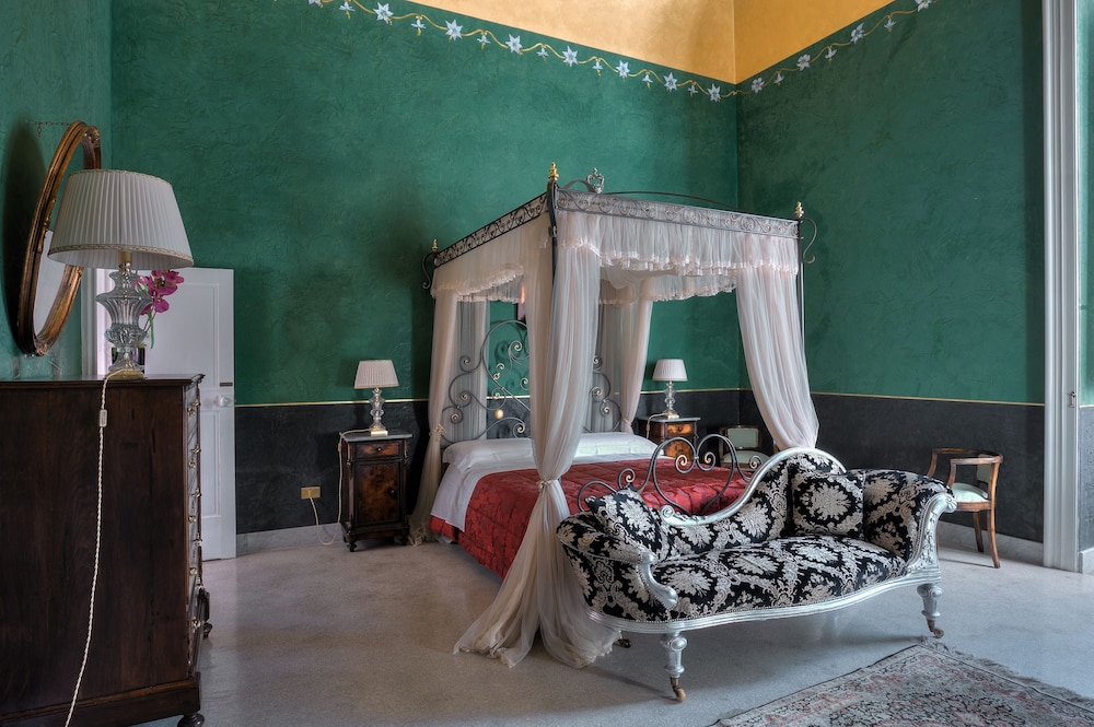 La Dimora Delle Rondini — 4-Star Luxury Hotel in Galatina, Italy