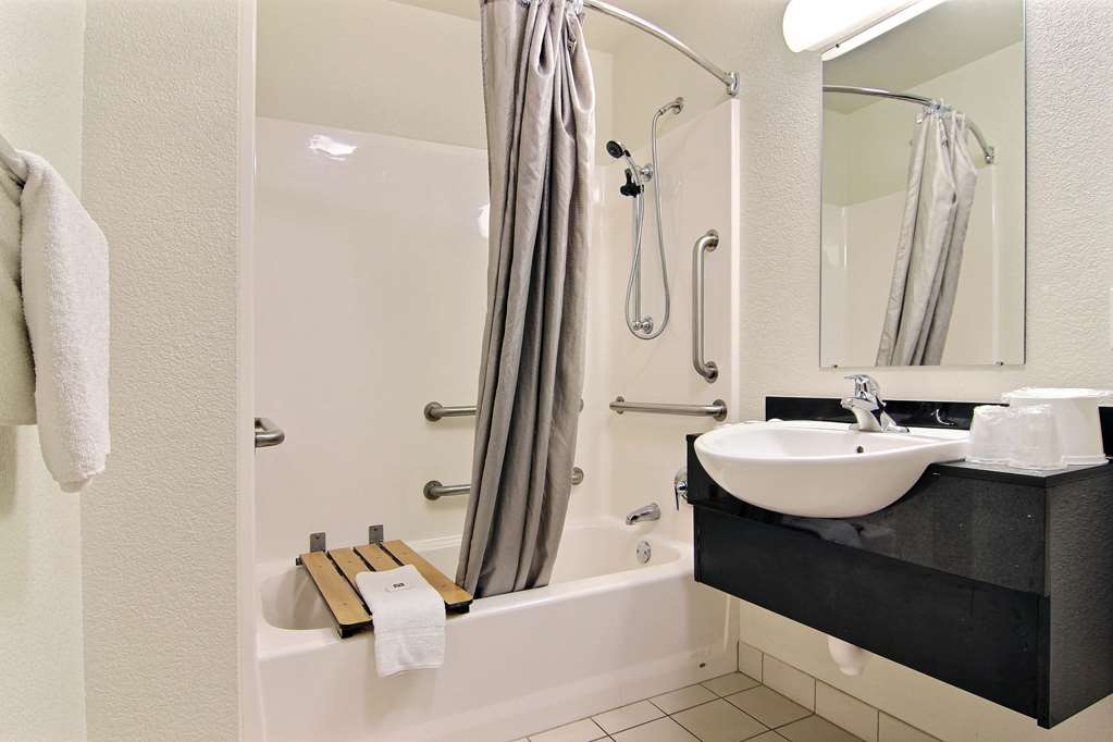 Motel 6 Fort Stockton TX - photo 12