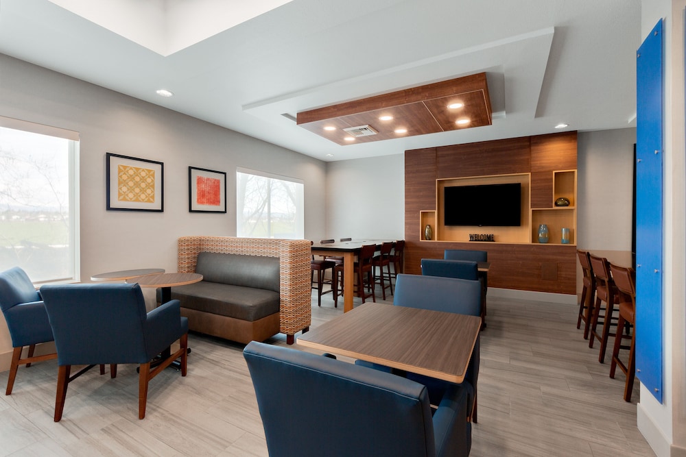 Holiday Inn Express Ellensburg by IHG - photo 40