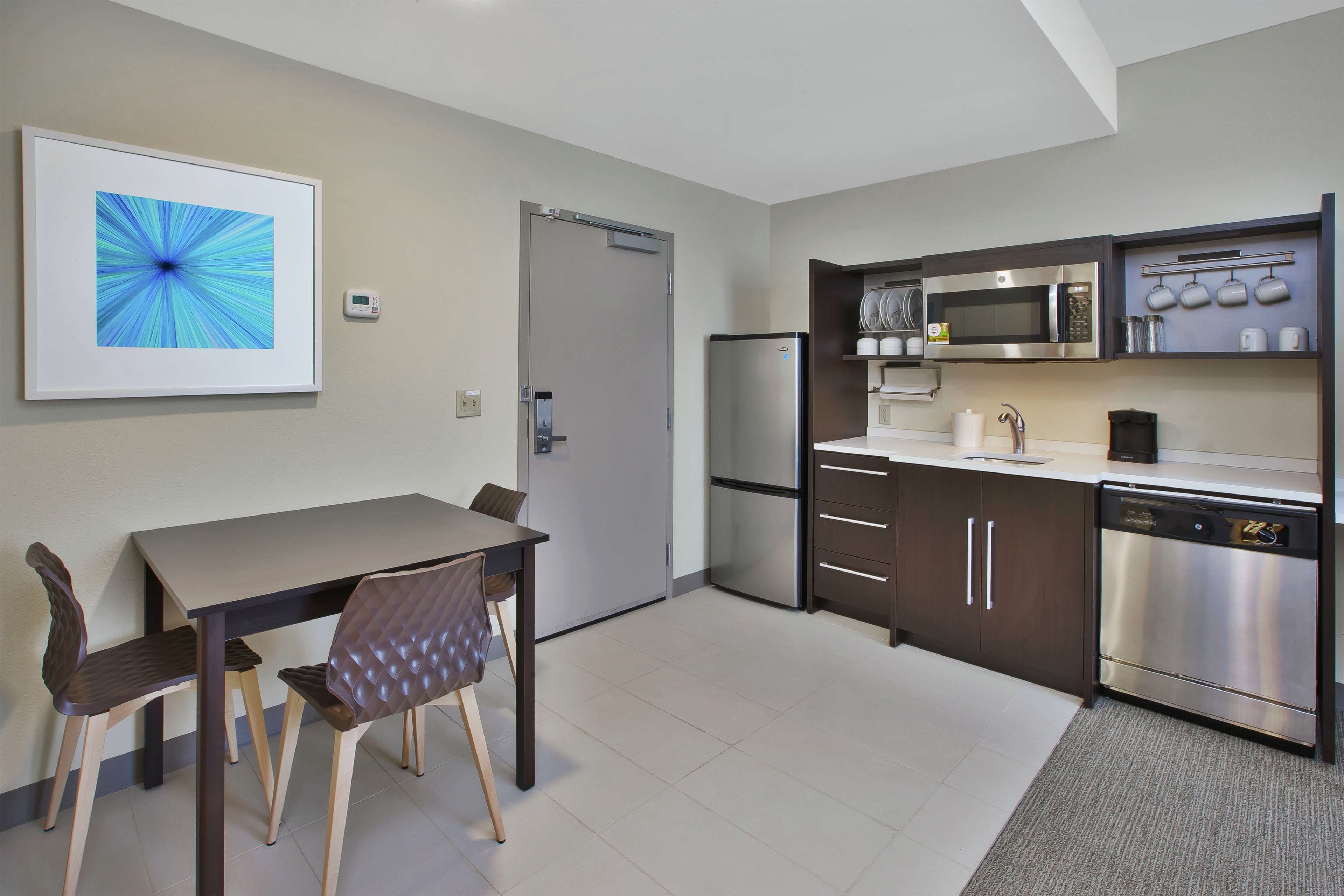 Home2 Suites by Hilton Holland - photo 14