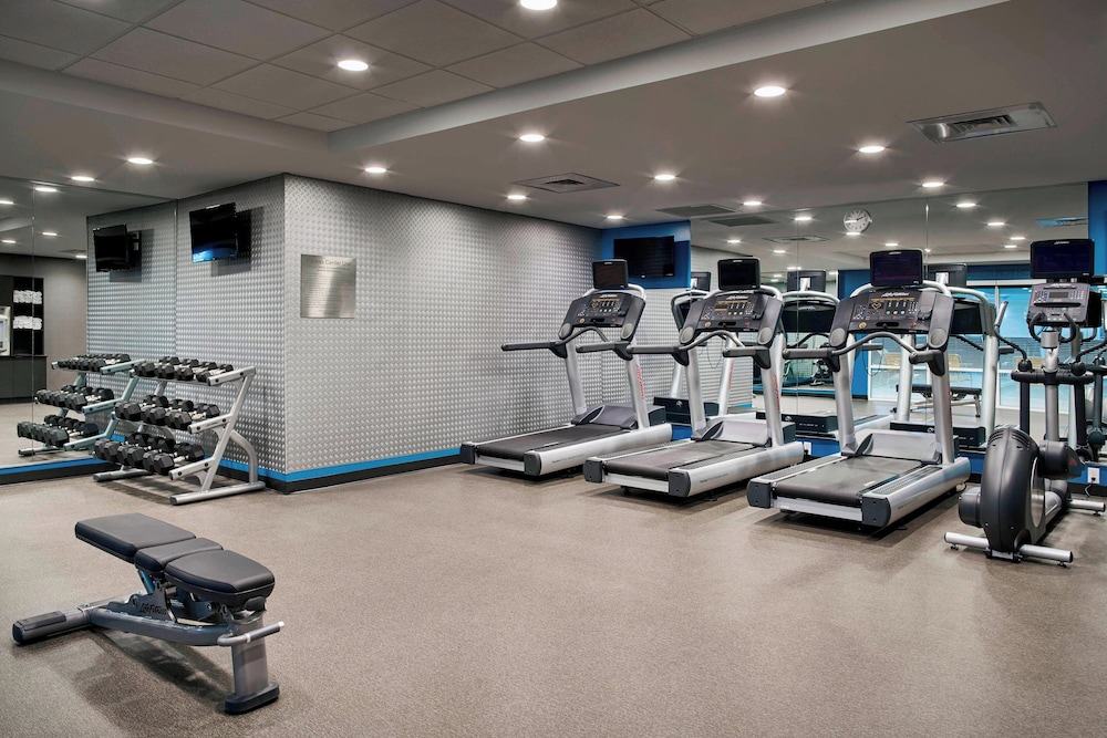 Fairfield Inn & Suites by Marriott Alexandria - photo 10