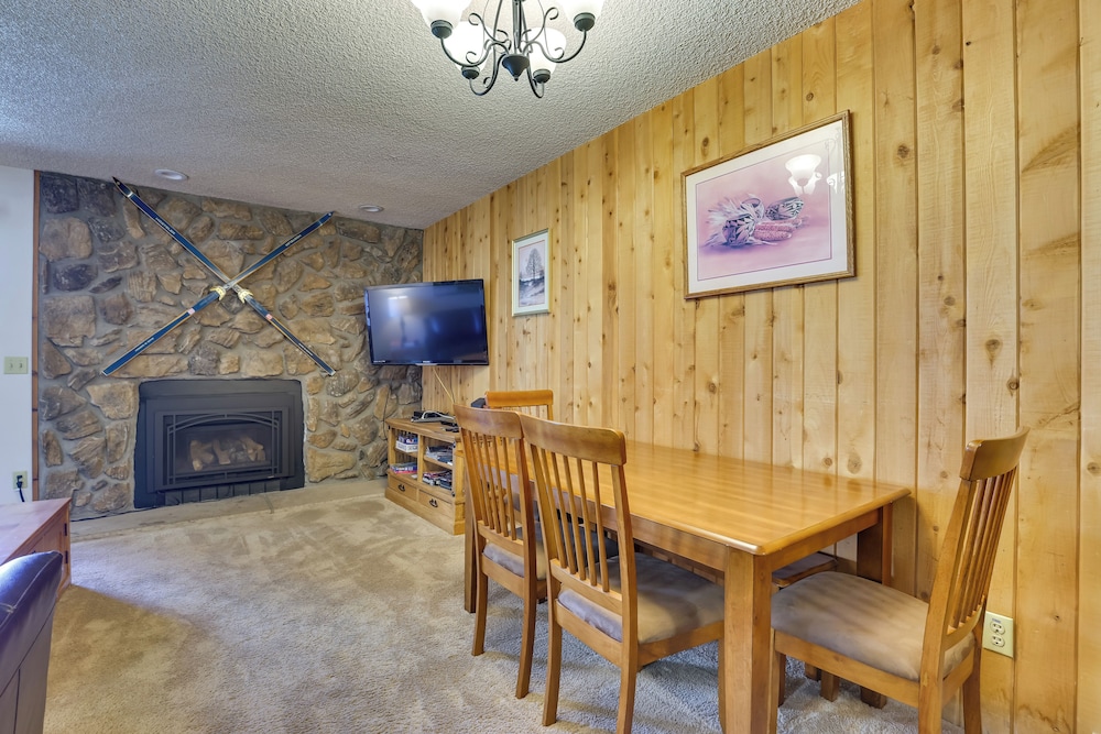 Mtn Condo w Ski Locker & Pools 3 Mi to Resort - photo 25