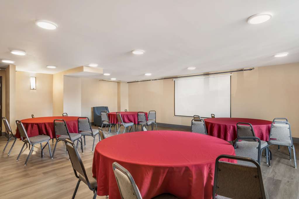 Comfort Inn Charlotte Airport Uptown - photo 26