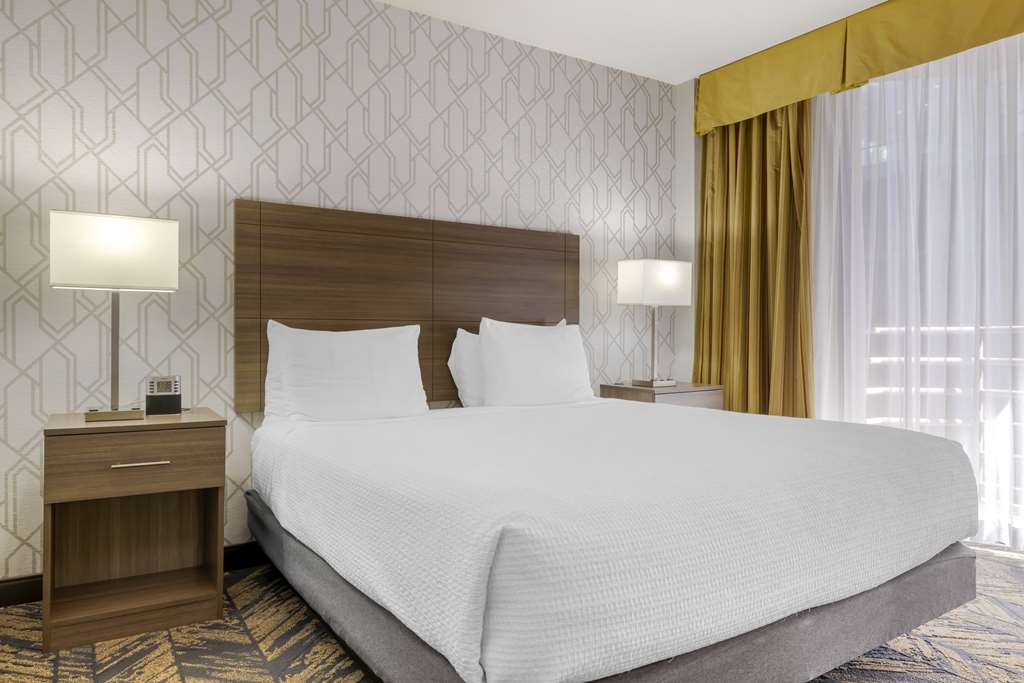 Best Western Plus Bayside Inn - photo 20