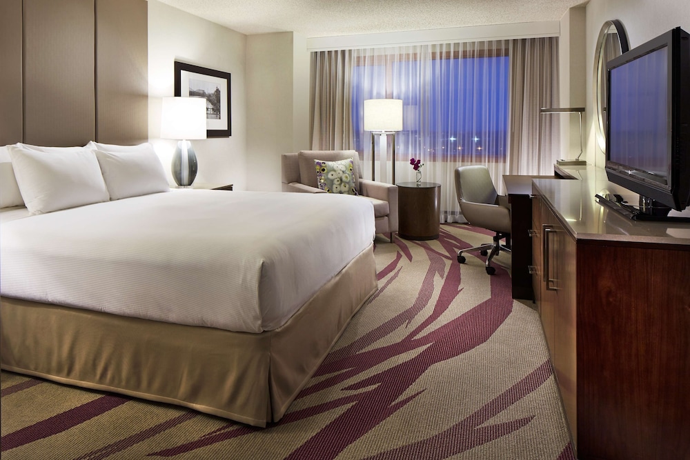 Hilton Long Beach Hotel - photo 25