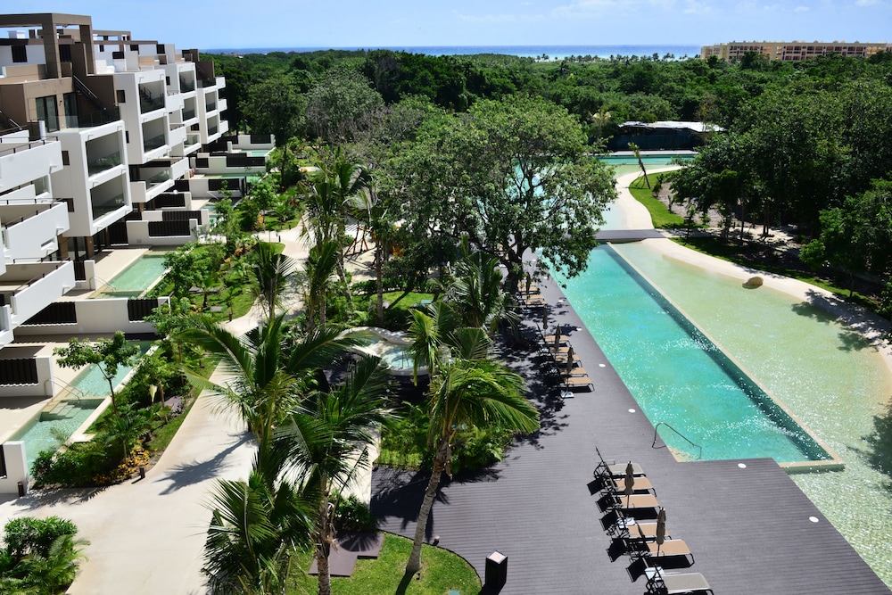 Pure All Suites Rivera Maya — 4-Star Luxury Hotel in Playa Del Carmen, Mexico