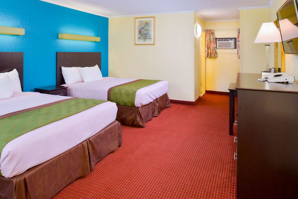 Rodeway Inn Orleans Cape Cod - photo 22