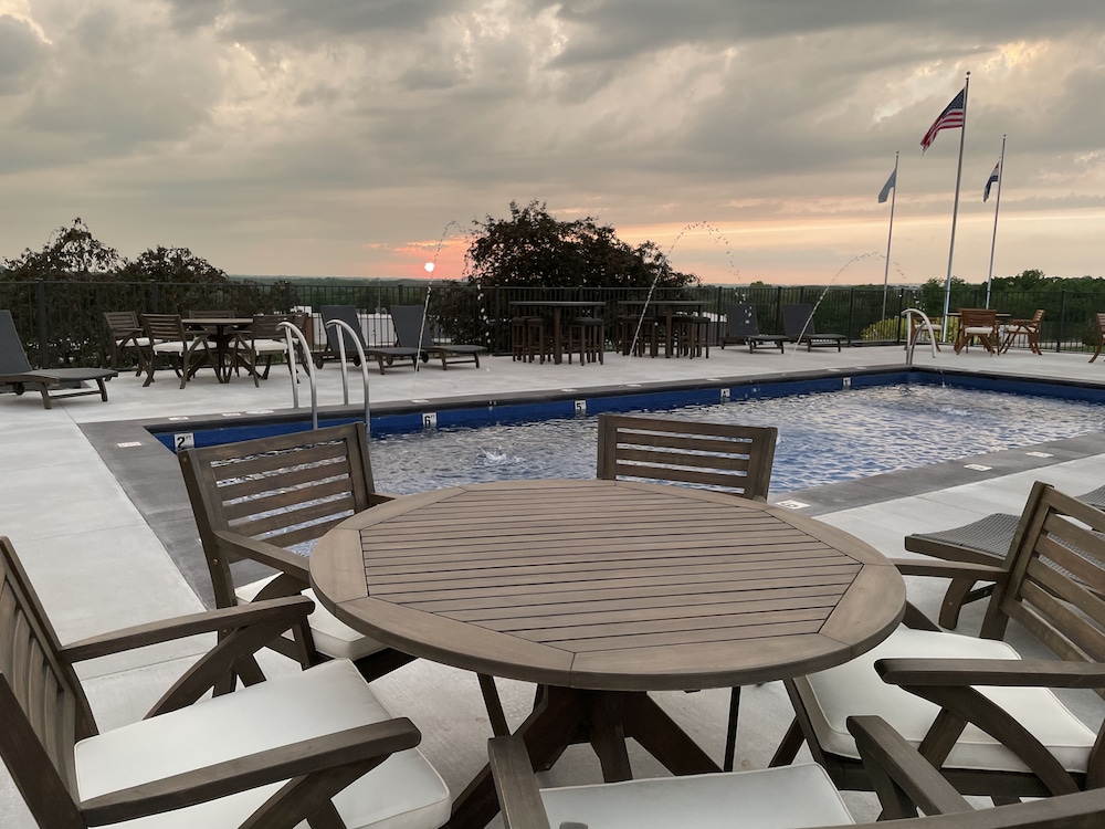 Pinemark Inn & Suites - photo 27