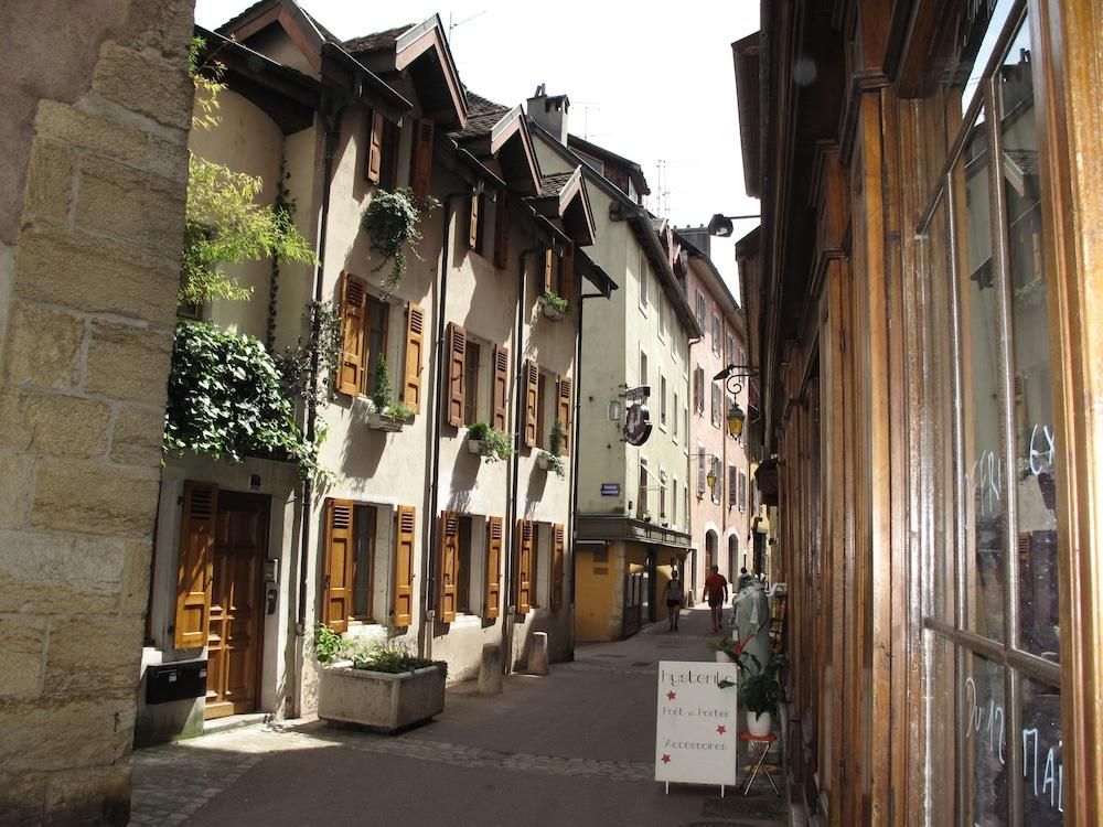 Lofts And Lakes — 5-Star Luxury Hotel in Annecy, France