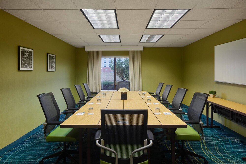 Springhill Suites By Marriott Bolingbrook - photo 15