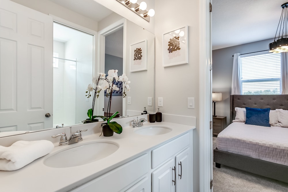 1834cvt New Solara 9 Bedroom 6 Bathroom Resort - photo 8