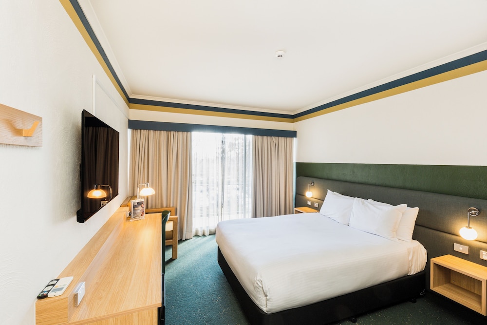 Statesman Hotel - last minute hotel in Curtin