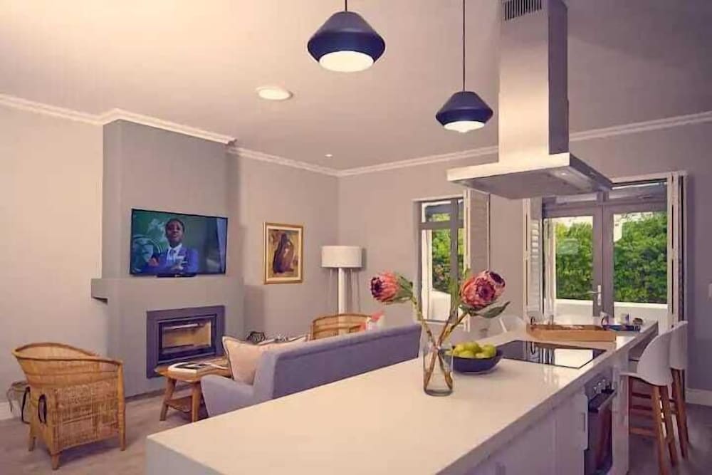 Franschhoek Manor — 4-Star Luxury Hotel in Stellenbosch, South Africa