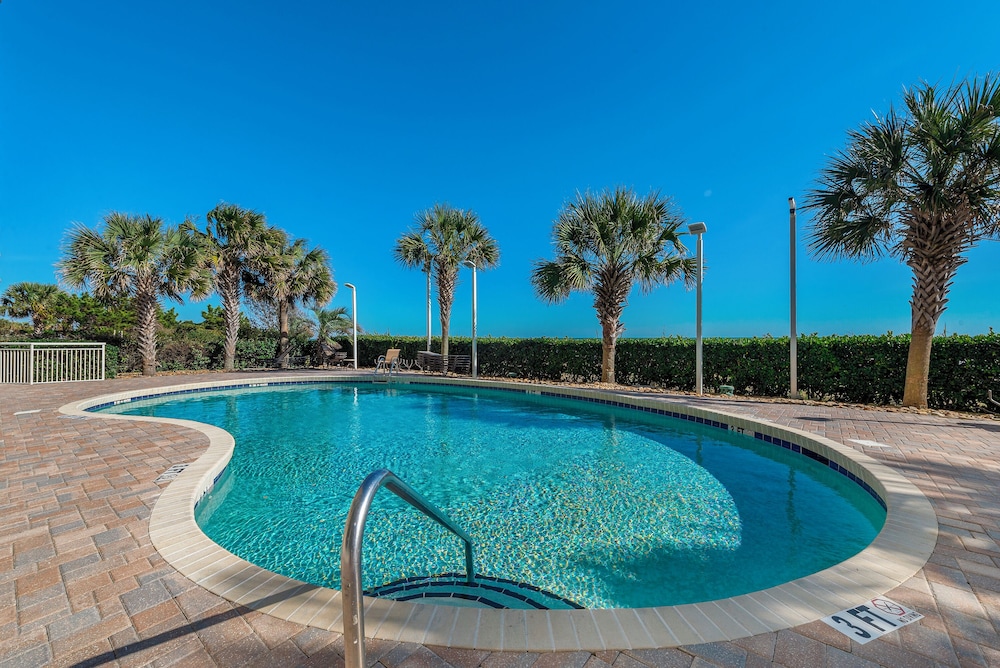 Units at Carolinian Beach Resort by Elliott Beach Rentals - photo 49