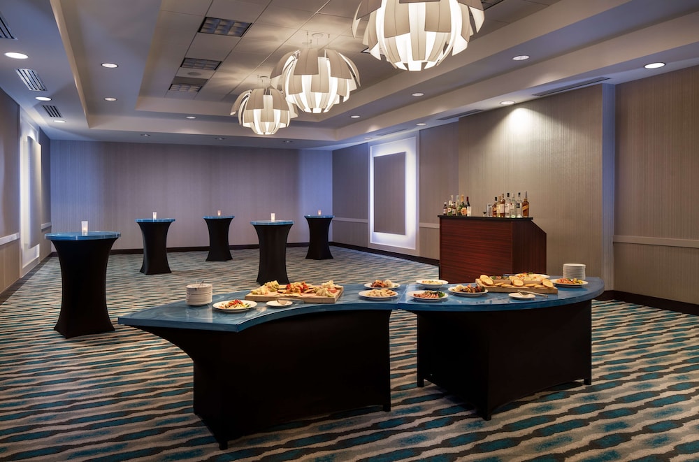 Hilton Garden Inn Denver Cherry Creek - photo 37