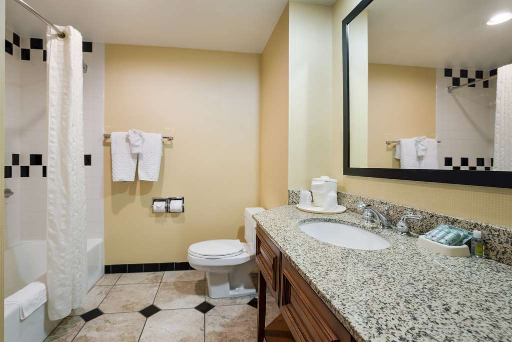 Best Western Grand Victorian Inn - photo 30