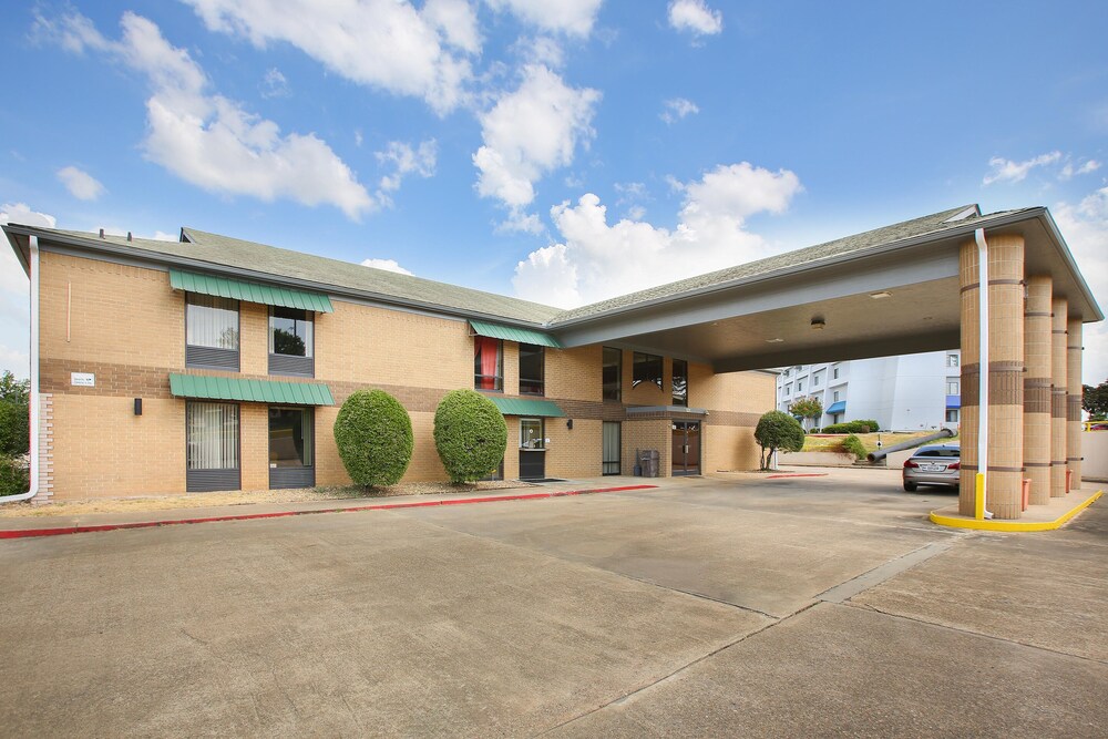 OYO Hotel Texarkana Trinity AR Hwy I 30 - photo 25