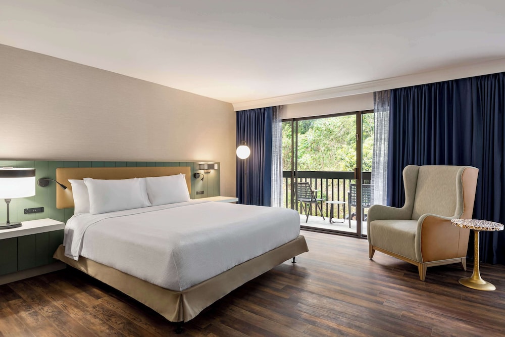 Hilton Garden Inn Monterey - photo 15