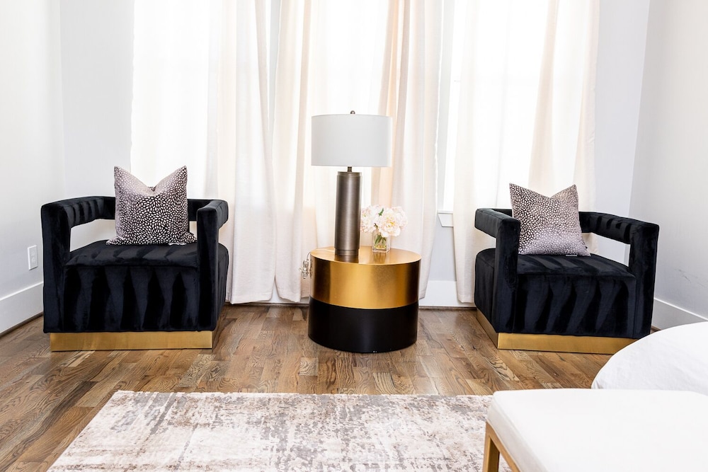 Houston Lux Townhome - photo 27
