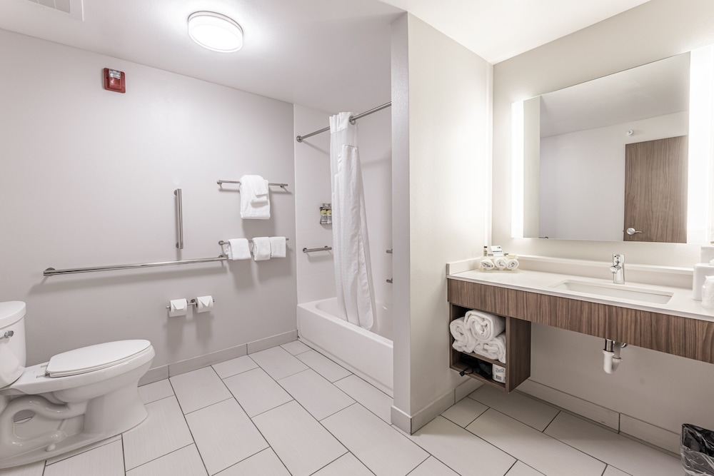 Holiday Inn Express & Suites Rantoul by IHG - photo 24