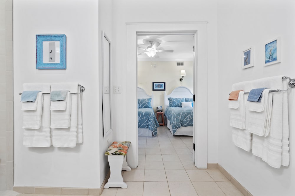 Bay Town Inn - photo 19