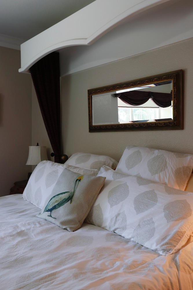 Pelican Cove Inn - photo 32