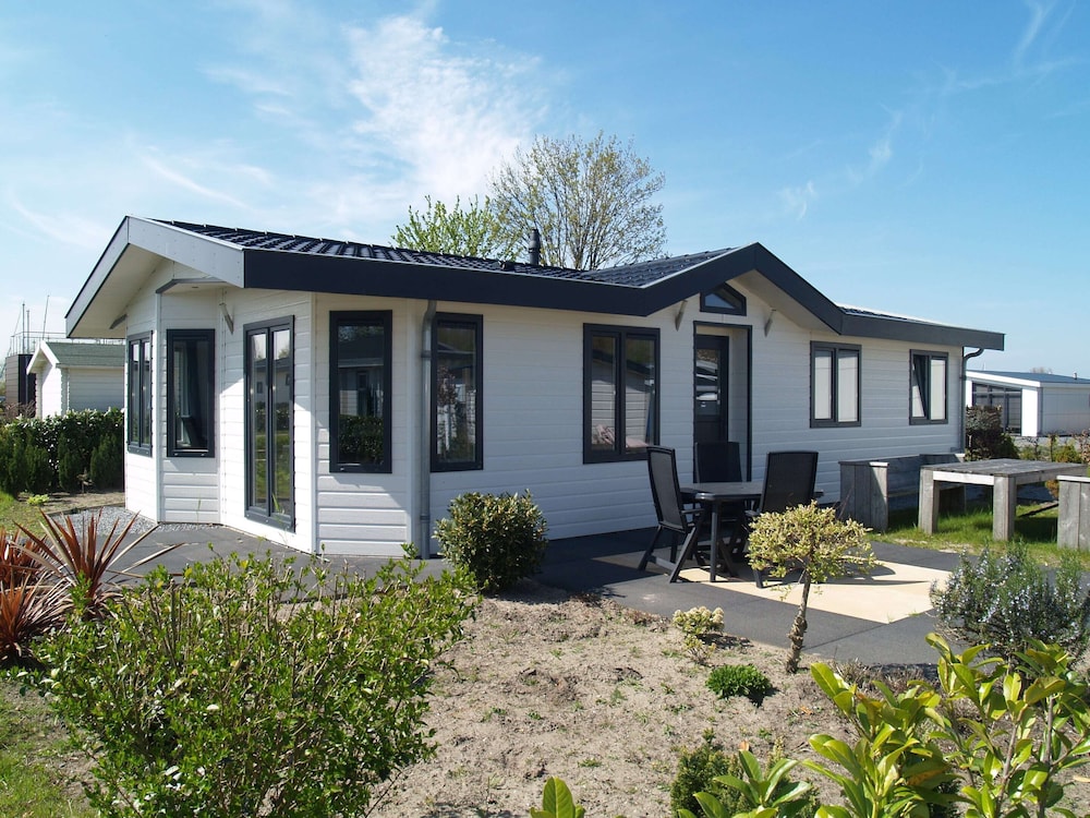 EuroParcs Resort de Biesbosch — hotel in Dordrecht