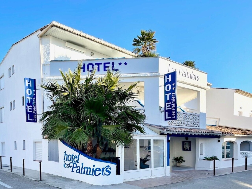 Hotel Les Palmiers En Camargue in Saintes-Maries-De-La-Mer, France