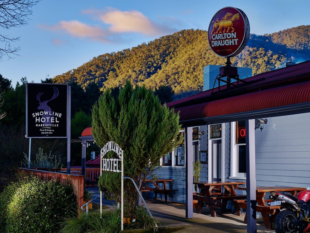 Harrietville Snowline Hotel in Bright, Australia