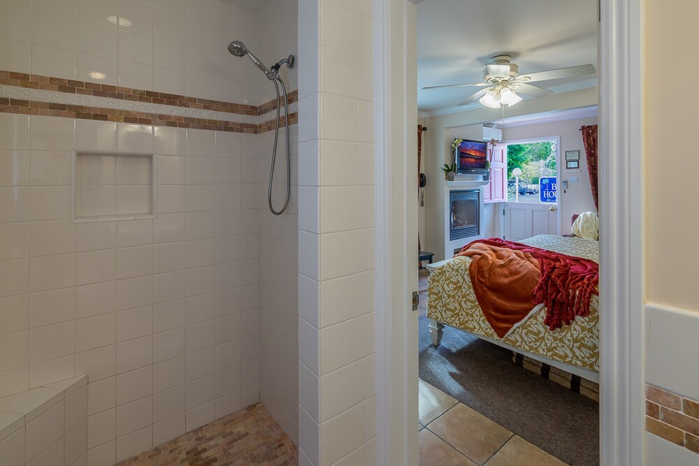 Beach House Inn - photo 65