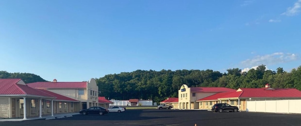 Huntington Inn - photo 24