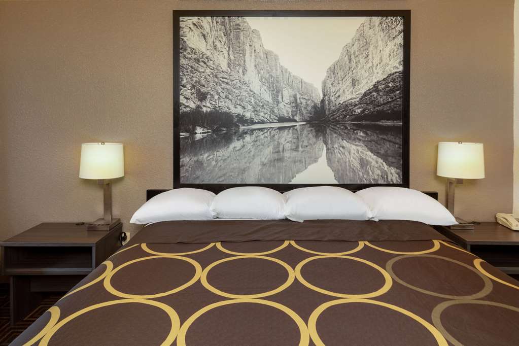 Super 8 by Wyndham Seguin - photo 27