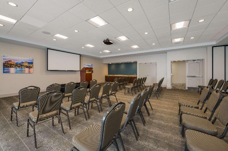 Hilton Garden Inn Rockford - photo 25