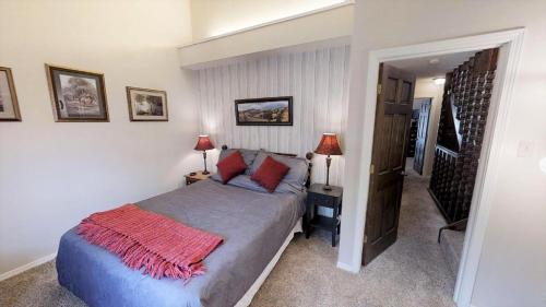 Red River Getaway Fireplace Wifi Washer Dryer — Taos