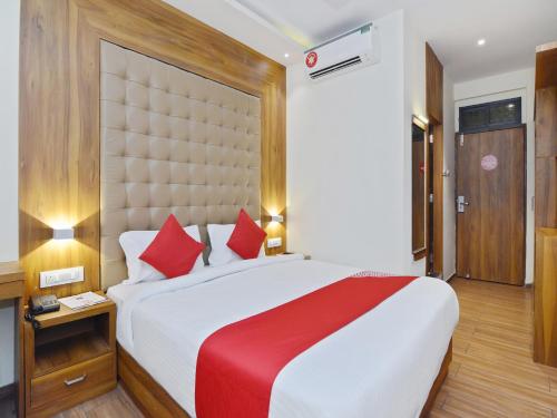 OYO 19615 Flagship Art Hotels