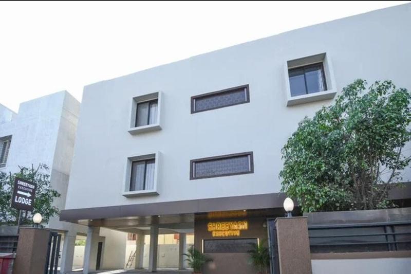 Hotel Shreeyash Executive - last minute hotel in Pune