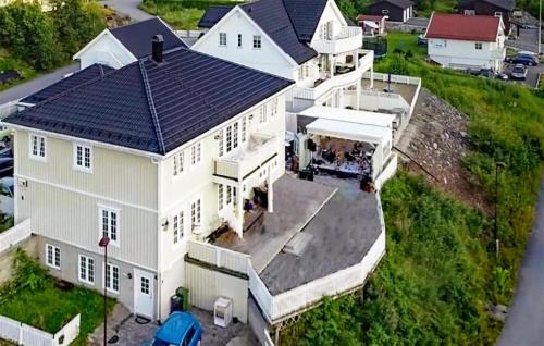 5 Bedroom Beautiful Home In Porsgrunn — 5-Star Luxury Hotel in Porsgrunn, Norway
