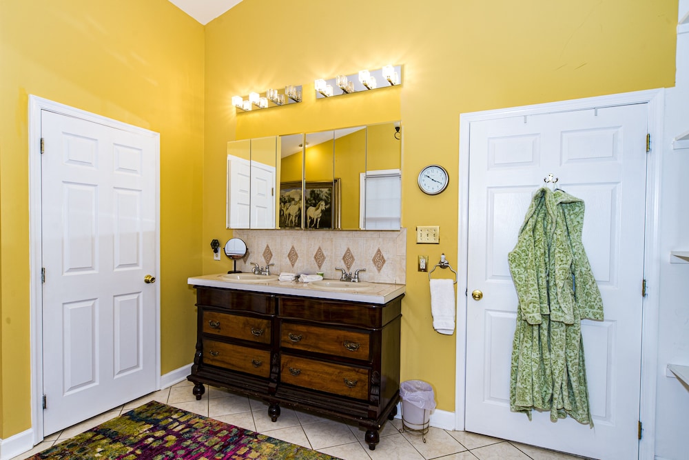 Stone Manor Boutique Inn - photo 36