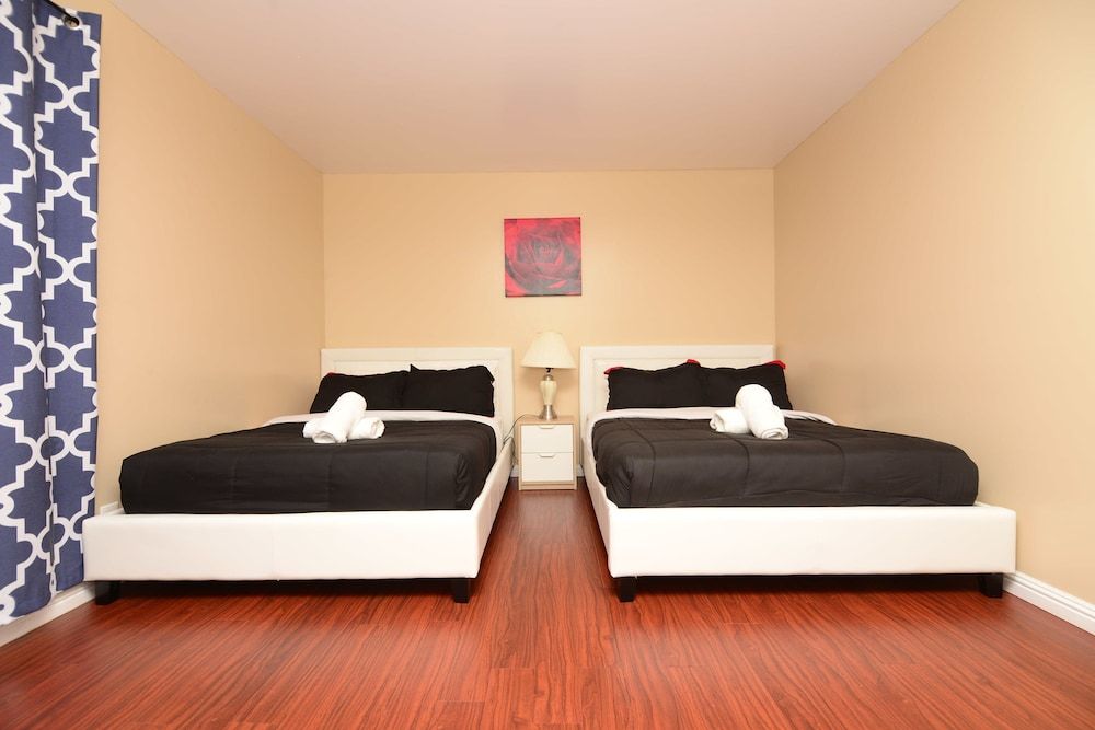 Cozy Hollywood - photo 3