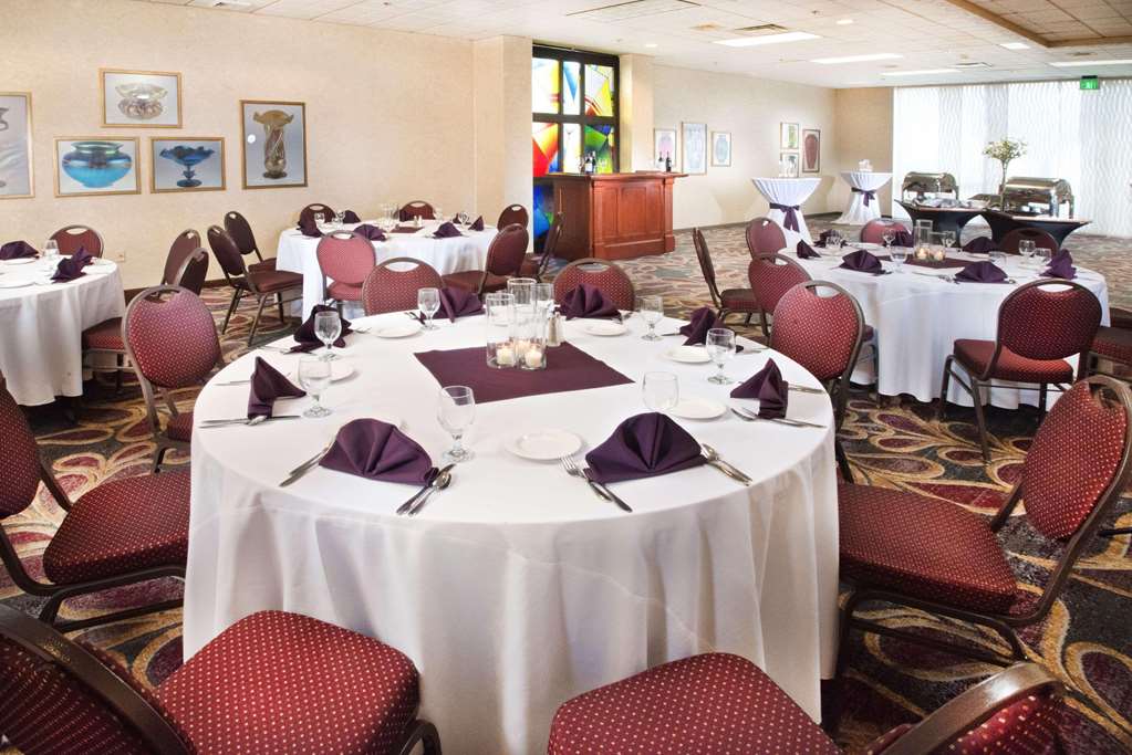 Radisson Hotel Corning - photo 28