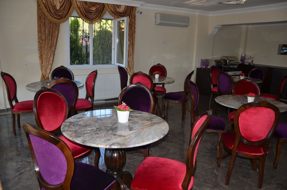 Uzunhan Hotel — Ayvalik — photo 2