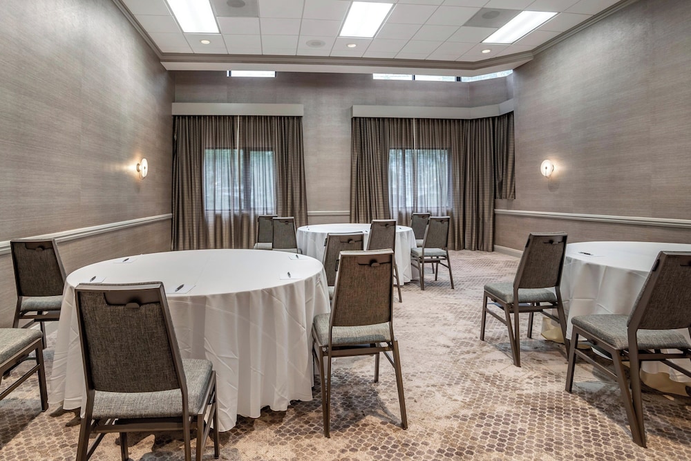 Sheraton Suites Wilmington Downtown - photo 49