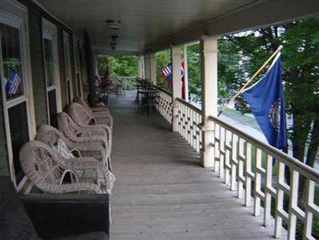 Maplehurst Inn - photo 8