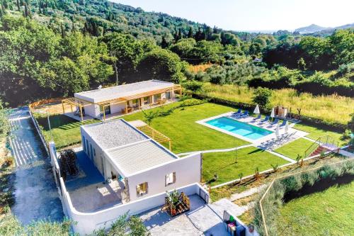 Kumquart Guesthouse 20 people private pool — 4-Star Luxury Hotel in Agios Georgios, Greece